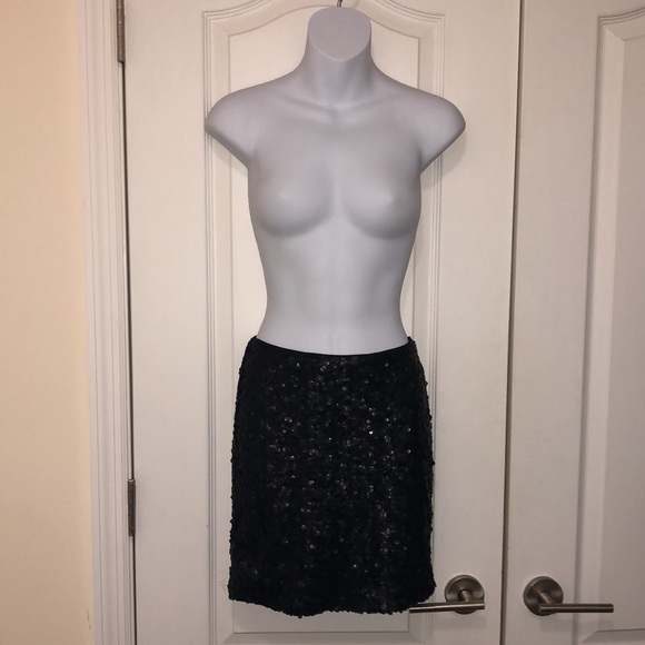 H&M Mini Sequin Skirt - Picture 2 of 6